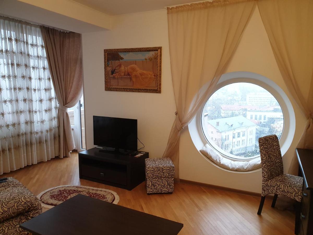 Sunny Apartment In The City Center Truskavets Exterior photo